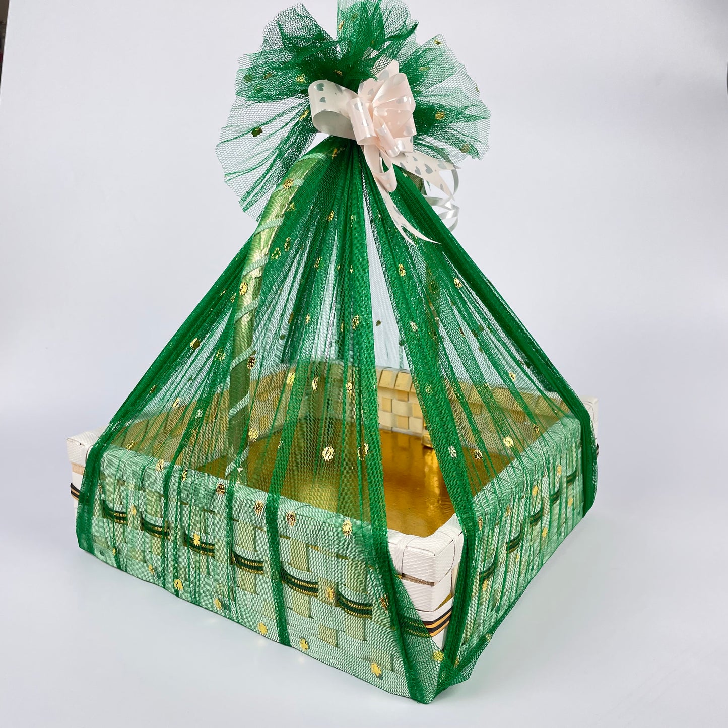 Handmade Square Gift Basket with Green Decorative Net – Versatile Gifting Solution