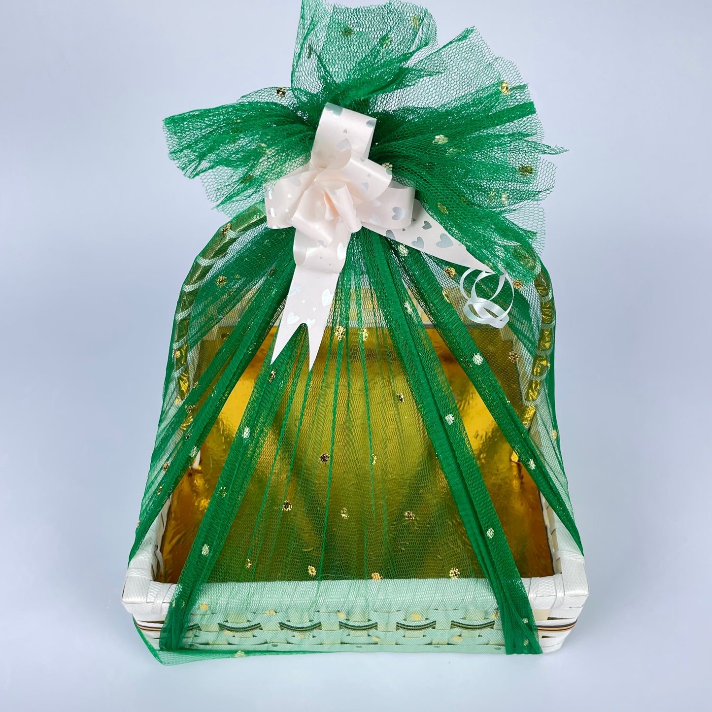 Handmade Square Gift Basket with Green Decorative Net – Versatile Gifting Solution